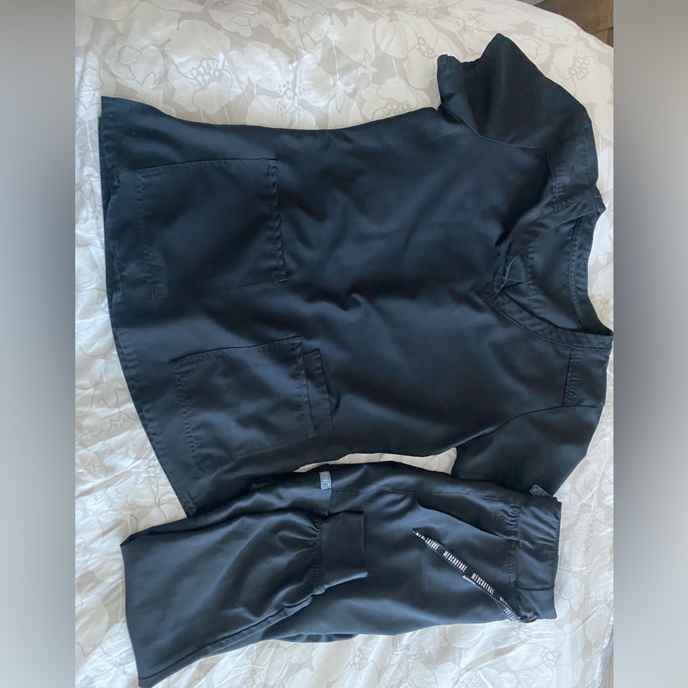 Med couture jogger scrubs